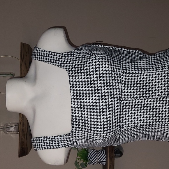 Houndstooth Mini Dress - Picture 2 of 7